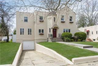 254 Frankel Blvd, North Merrick, NY 11566-4732