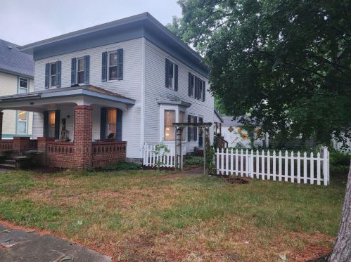 206 Michigan Ave, Dowagiac MI 49047-1908 exterior