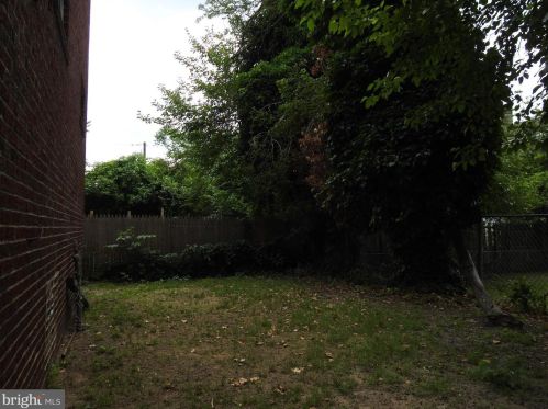 377 Morse St, Camden NJ 08105-2710 exterior