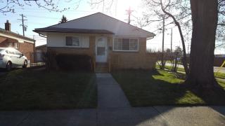 5904 Mayburn St, Dearborn Heights MI  48127-3210 exterior