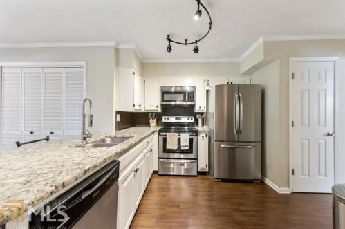 9158 Carroll Manor Dr, Atlanta GA  30350-2012 exterior