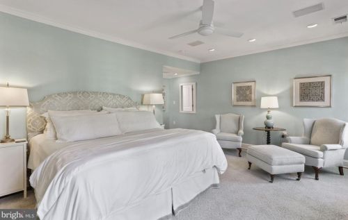 121 6 St, Washington DC 20002-2215 exterior