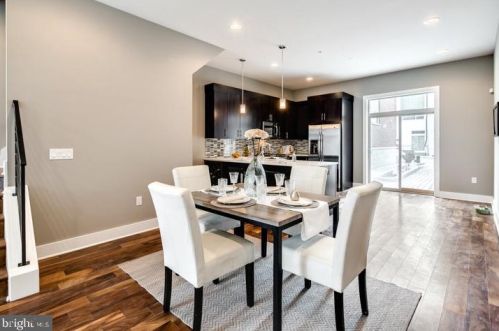 811 Carpenter St, Philadelphia PA  19147-3909 exterior