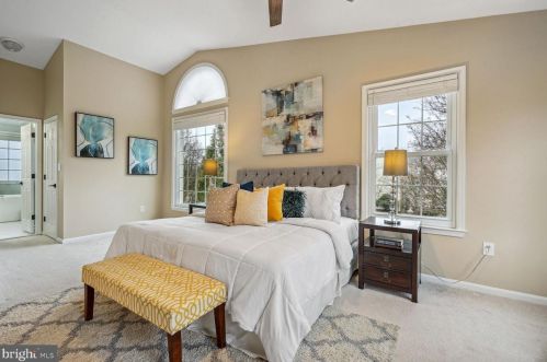 7433 Dunnington Pl, Alexandria VA  22315-5248 exterior