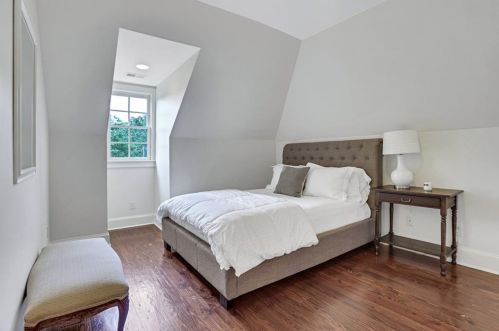 1130 Heards Fry Rd, Atlanta GA 30328-4733 exterior