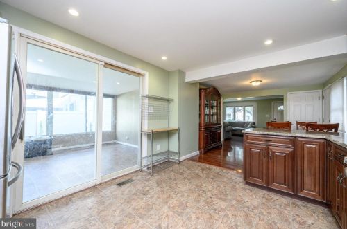 24 Benson Ln, Trenton NJ 08610-2309 exterior