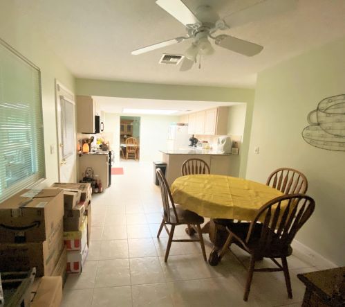 5704 Paleo Pines Cir, Fort Pierce FL  34951-2351 exterior