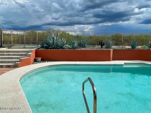 1501 Cyn Shadows Ln, Tucson AZ 85737-7716 exterior