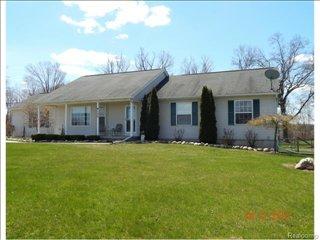 9175 Eva Ln, Fowlerville, MI 48836-8782