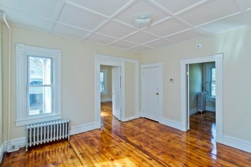 61 Euclid Ave, Springfield MA 01108-1725 exterior