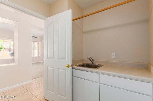 2460 Indian Wl Pl, Chandler AZ 85249-4169 exterior