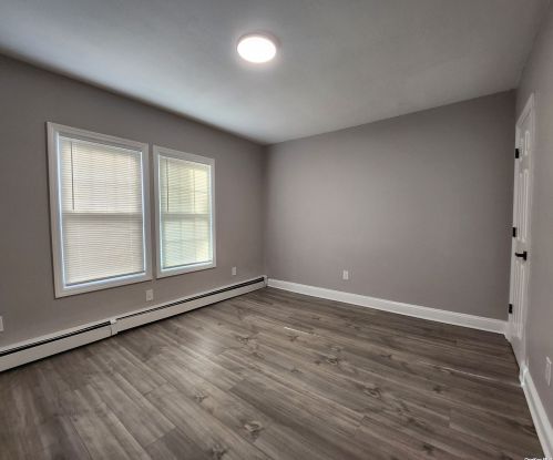 20 Lowndes Ave, Huntington Station NY 11746-1224 exterior