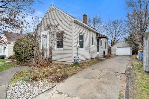 835 Merrifield St, Grand Rapids, MI 49507-3335