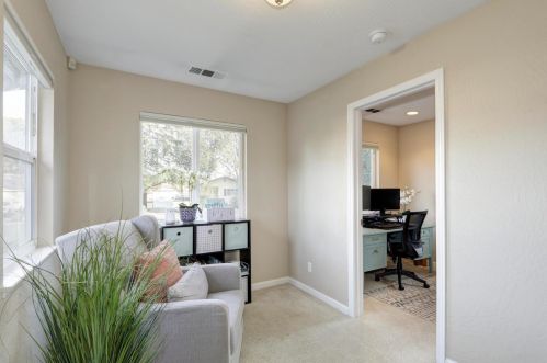 1707 Baywood Ln, Davis CA 95618-0543 exterior