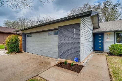 2403 Aldford Dr, Austin TX 78745-4822 exterior