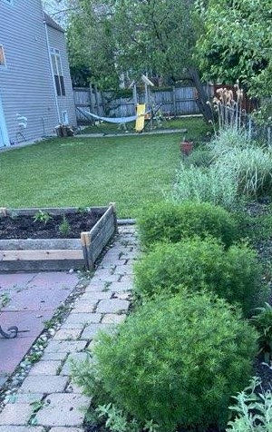 4951 Medill Ave, Chicago IL 60647-2424 exterior