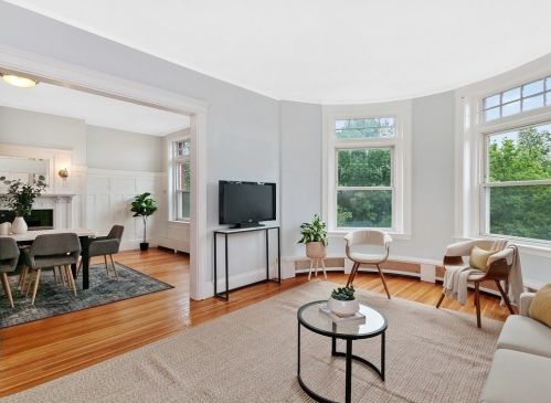 1906 Beacon St, Brookline, MA 02445-1942