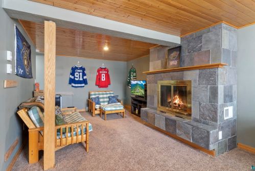 2928 Superior St, Duluth MN 55812-2325 exterior