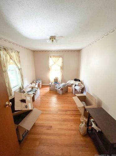 9 Booth Rd, Enfield CT 06082 exterior