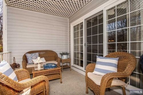 351 Cottonwood Way, Mahwah NJ 07430-2081 exterior