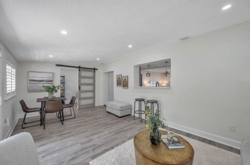 3912 Bay View Ave, Tampa FL  33611-1234 exterior