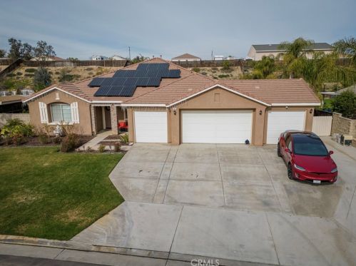 19148 Painted Rock St, Perris CA  92570-6534 exterior