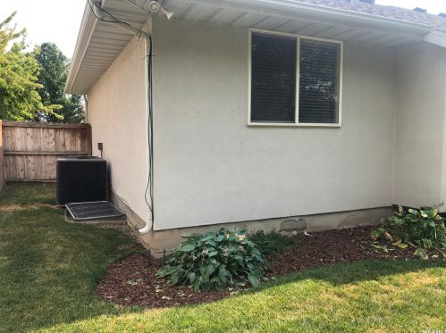 341 Ln Vera Ln, Sandy UT 84094 exterior