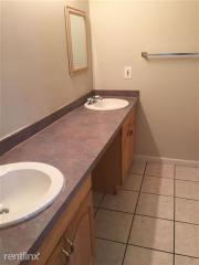 20461 Hollywood St, Detroit MI  48225-1164 exterior