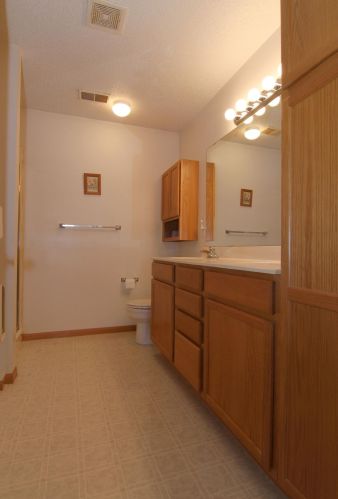 228 Emerson Ave, Saint Paul MN 55118-2131 exterior