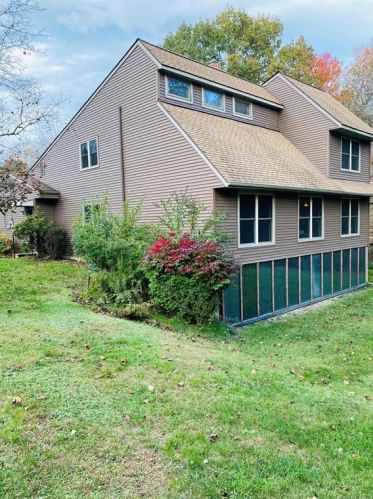 30 Cramer Rd, Poughkeepsie, NY 12603-6301