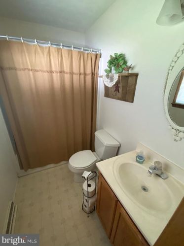 76 Gardenia Dr, Hanover PA 17331-3454 exterior