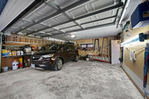 2230 Kenneth Ave, Chicago IL 60652-3531 exterior