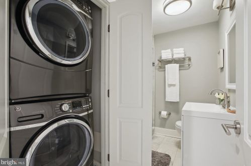 2208 Q St, Washington DC 20001-1955 exterior