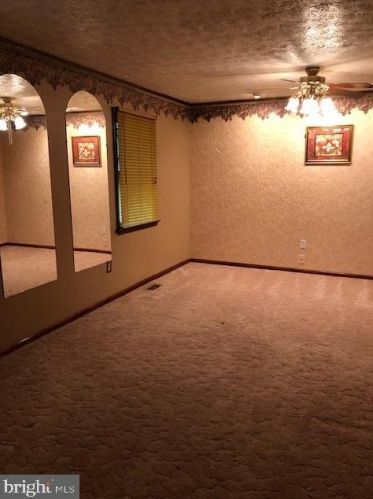 2807 Beechwood Ln, Fallston MD 21047-2433 exterior