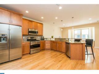 762 Chadwick St, Philadelphia PA  19146-2023 exterior