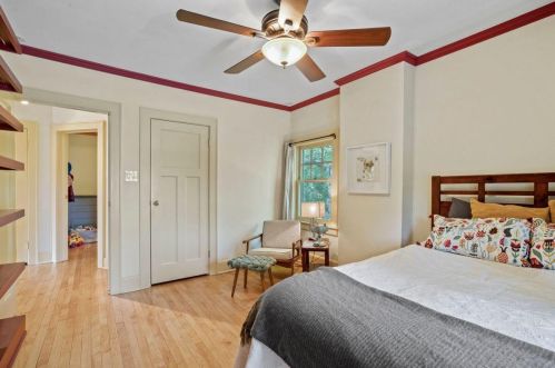 2414 Jarvis St, Milwaukee WI  53211-2128 exterior