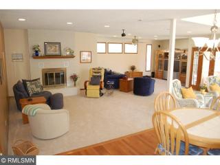 125 Northland Ave, Stillwater, MN 55082-5228