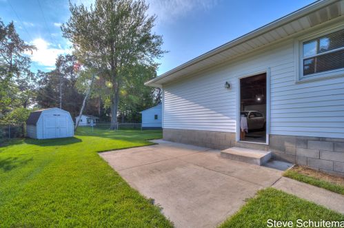 1569 Marlboro Rd, Meskegon MI exterior