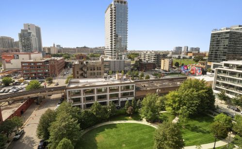 849 Franklin St, Chicago IL  60610-8793 exterior