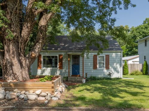 5269 Keyes Dr, Kalamazoo, MI 49004-2613