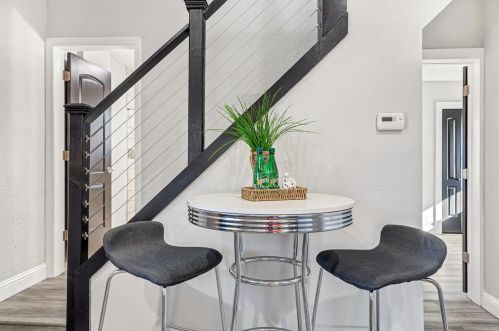 325 Hoffmeister Ave, Saint Louis MO 63125-1608 exterior