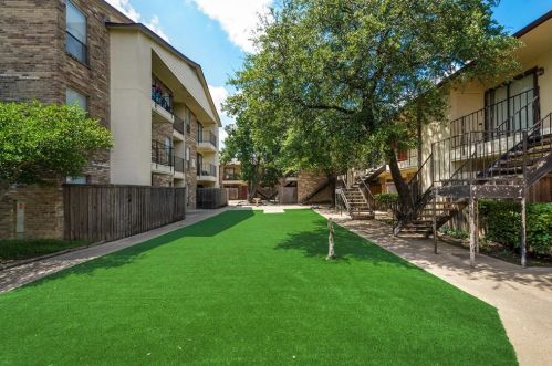 1810 Garrett Ave, Dallas TX  75206-7551 exterior