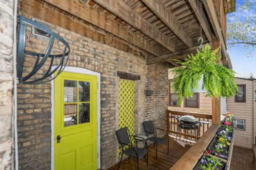 817 George St, Chicago IL 60657-5424 exterior