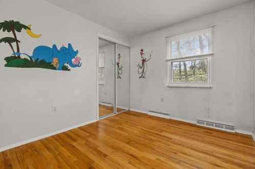 114 Lansdowne Dr, Moon Twp PA 15108-3028 exterior