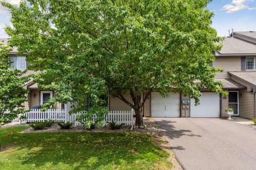 2565 Concord Way, Saint Paul MN 55120-1728 exterior