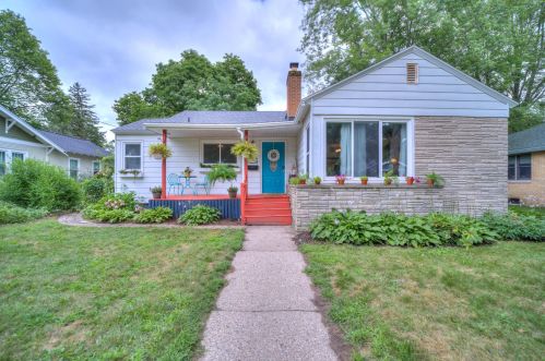 1205 Ml Ave, Meskegon MI 49445-3013 exterior