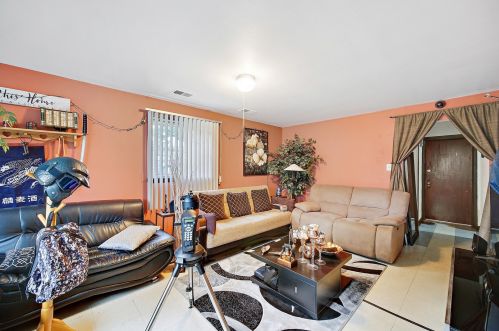 6201 Kilpatrick Ave, Chicago IL 60652-3050 exterior