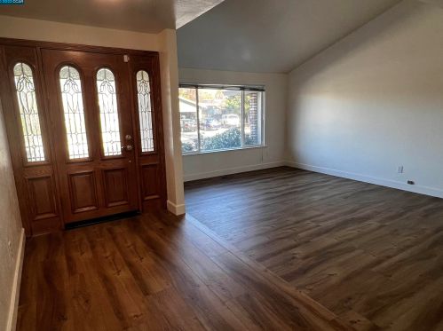 5202 Jomar Dr, Concord, CA 94521-2343