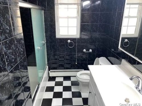 202 Gibson Blvd, Valley Stream NY  11581-3324 exterior