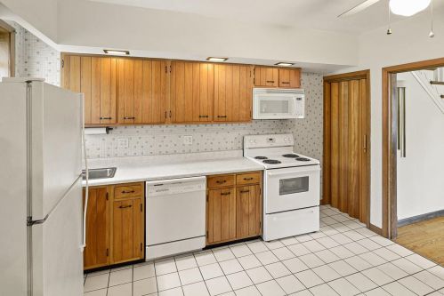 5015 Lindenwood Ave, Saint Louis MO 63109-1728 exterior